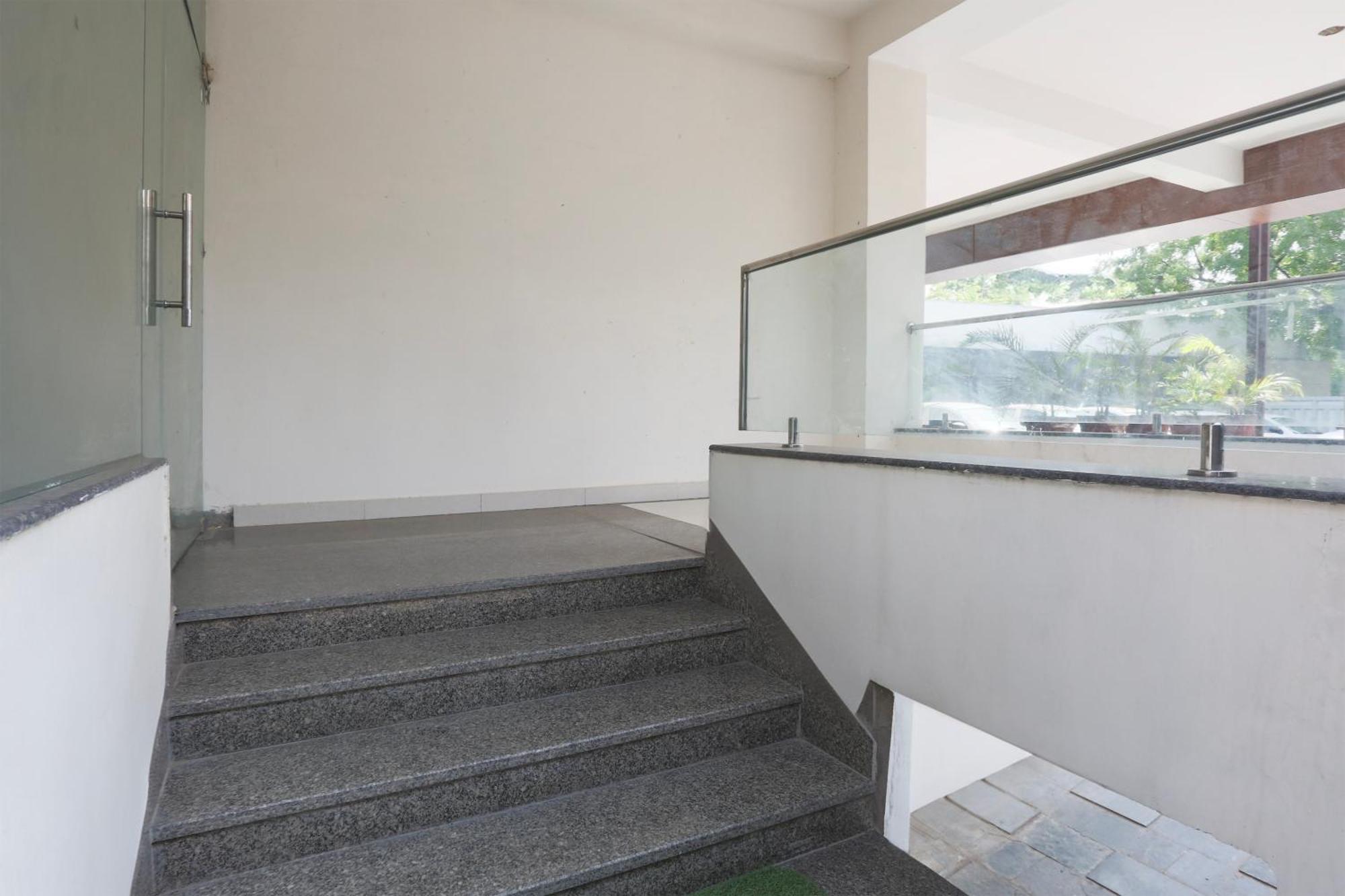 Palette Calista Premium Resort Samalkha Εξωτερικό φωτογραφία